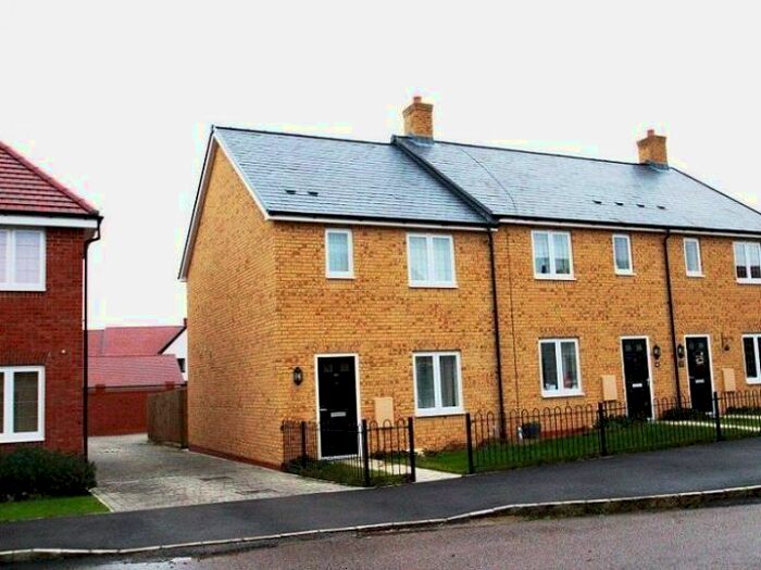 3 Bedroom Detached House To Rent In Chestnut Avenue, Silsoe, Bedford, MK45