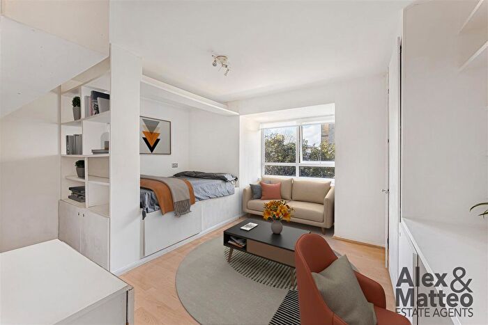 1 Bedroom Flat For Sale In Oxley Close, Bermondsey, SE1