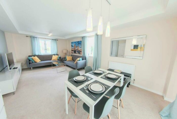 2 Bedroom Flat To Rent In Pennington Court, Rotherhithe Street, London, SE16