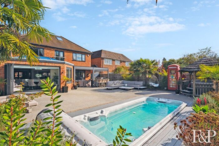 7 Bedroom Detached House For Sale In Dropmore Road, Burnham, SL1