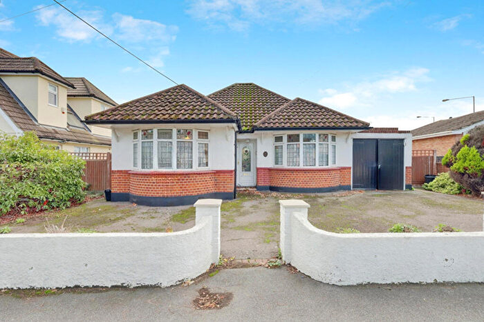 2 Bedroom Detached Bungalow For Sale In Softwater Lane, Benfleet, SS7