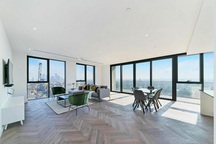3 Bedroom Flat To Rent In Square, London, E1W