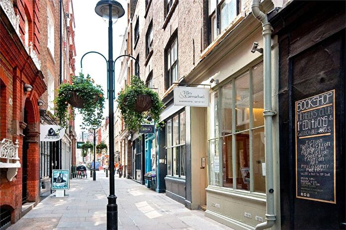 2 Bedroom Flat To Rent In Silver Place, Soho, W1F