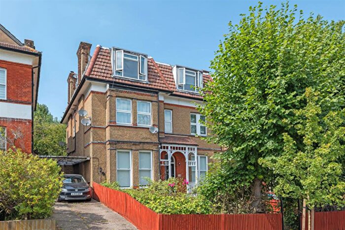 1 Bedroom Flat To Rent In Howden Road, South Norwood, SE25