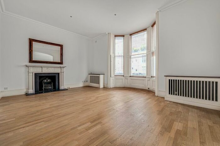 3 Bedroom Flat To Rent In Elvaston Place, London, SW7