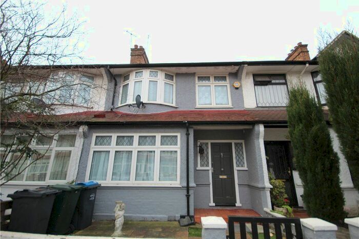 3 Bedroom Terraced House To Rent In Chipstead Avenue, Thornton Heath CR7