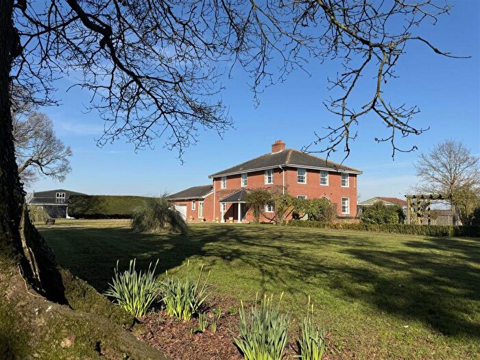 5 Bedroom Detached House For Sale In London Road, Shadingfield, NR34