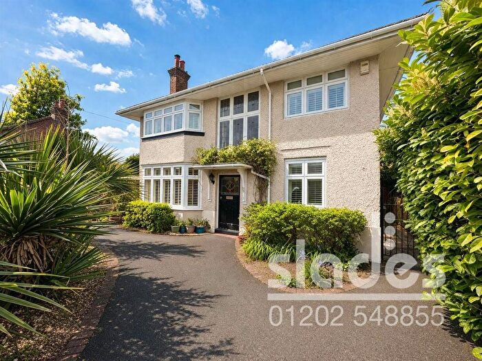 4 Bedroom Detached House For Sale In Iddesleigh Road, Bournemouth, BH3