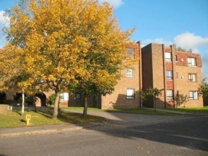 1 Bedroom Flat To Rent In Mulberry Court, Guildford, GU4