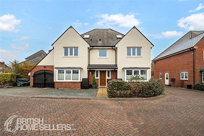 7 Bedroom Detached House For Sale In Brickyard Way, Faygate, Horsham, West Sussex, RH12