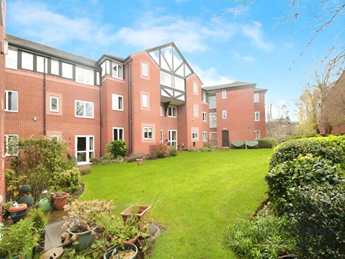 2 Bedroom Apartment For Sale In London Road, Northwich, Cheshire, CW9