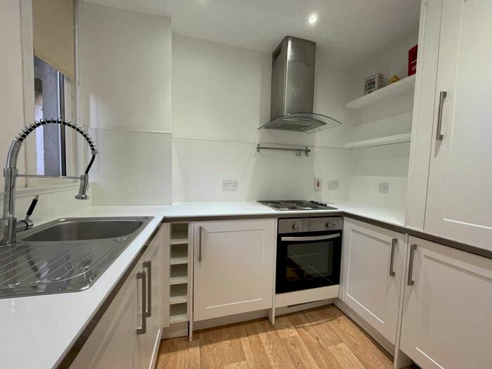 2 Bedroom Flat To Rent In Park Avenue, Dundee DD4