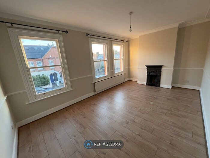 2 Bedroom Flat To Rent In Theydon Street, London, E17