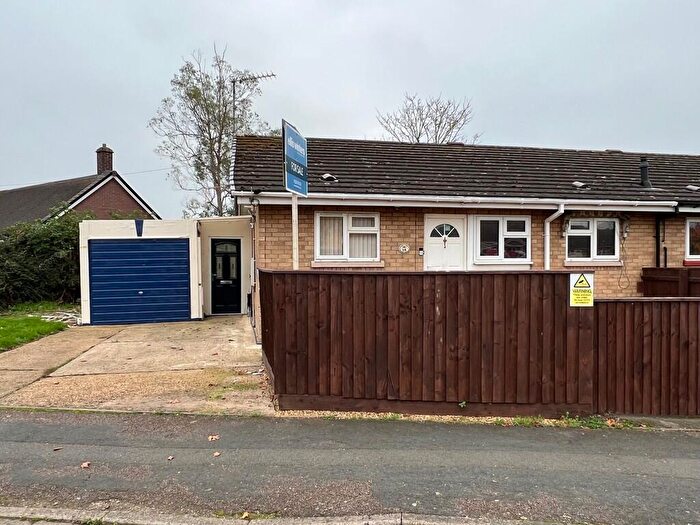2 Bedroom Terraced Bungalow For Sale In Papworth Road, March, PE15