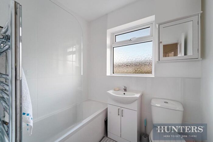 3 Bedroom End Of Terrace House For Sale In Lynmouth Avenue, Morden, SM4