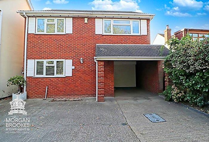 4 Bedroom Detached House For Sale In Rayleigh Road, Benfleet, SS7