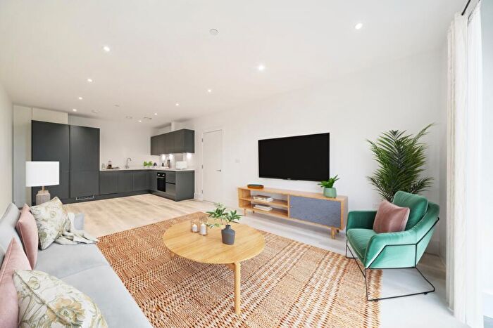 1 Bedroom Flat To Rent In Bourne Way Bromley, BR2