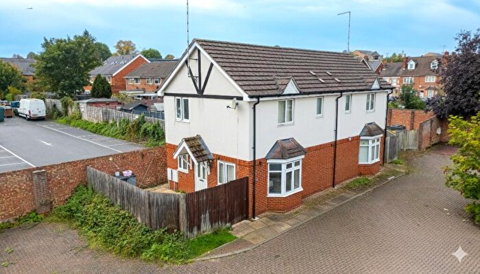 2 Bedroom Semi-Detached House For Sale In Ivydene Road, Reading, Berkshire, RG30