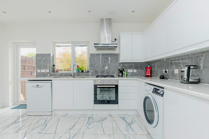 4 Bedroom House To Rent In Leyton Marshes, E10