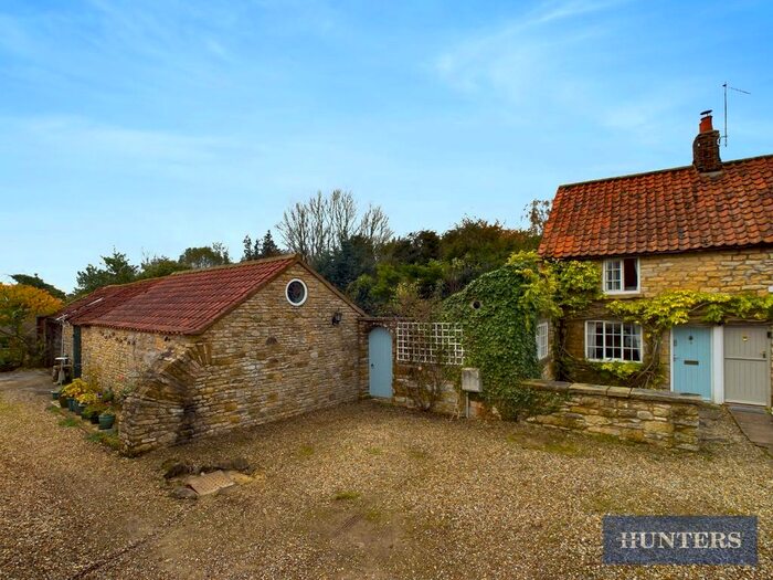 2 Bedroom End Of Terrace House For Sale In Beswicks Yard, Snainton, Scarborough, YO13