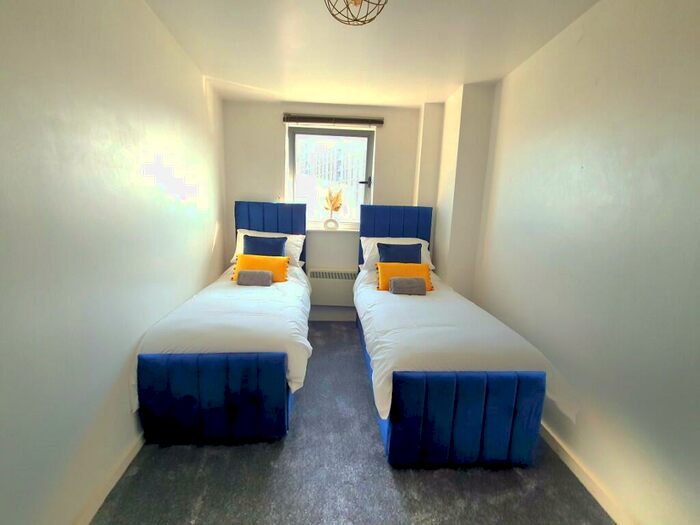 2 Bedroom Serviced Apartments To Rent In Gotts Road, Leeds, West Yorkshire, LS12