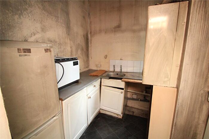 1 Bedroom Flat For Sale In Forth Avenue, Kirkcaldy, Fife, KY2