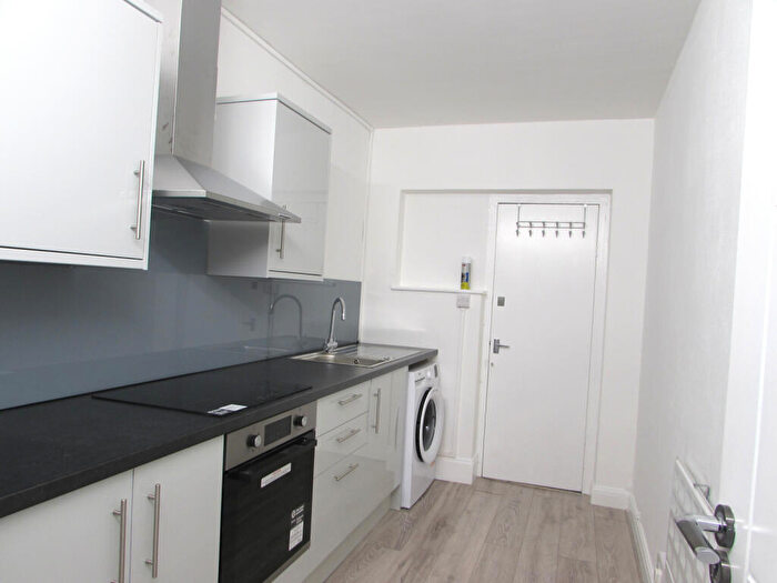 1 Bedroom Flat To Rent In Kenton Lane, Harrow, HA3