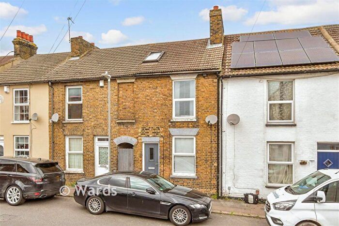 4 Bedroom Terraced House For Sale In Charlotte Street, Sittingbourne, Kent, ME10