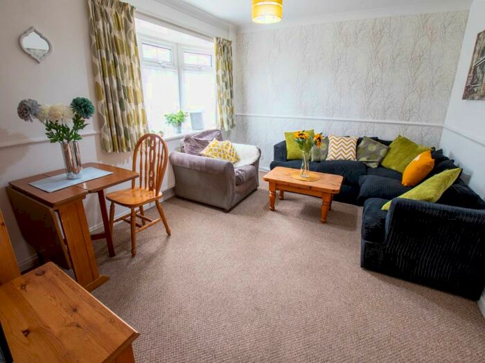 4 Bedroom House To Rent In Hudson Road, Canterbury, Kent, CT1