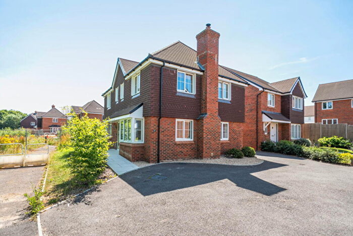 4 Bedroom Detached House For Sale In Blacklands Farm Way, Sherfield-on-Loddon, RG27