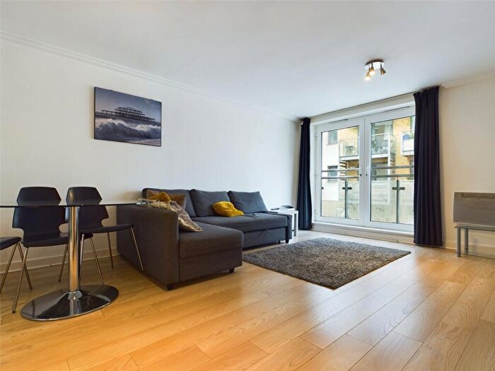 3 Bedroom Apartment To Rent In Sharpthorne Court, Fleet Street, Brighton, BN1
