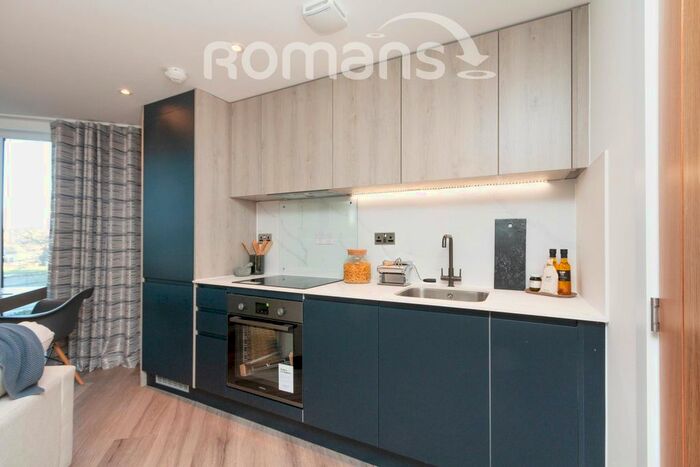 1 Bedroom Flat To Rent In Green Lane, Bagshot GU19