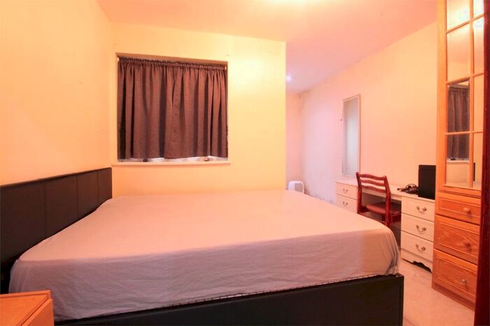 1 Bedroom Semi-Detached House To Rent In Langton Road, Harrow HA3