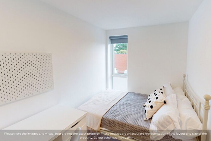 6 Bedroom House To Rent In Yew Tree Close, EX4