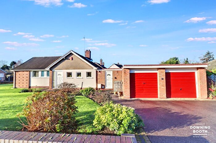 3 Bedroom Bungalow For Sale In Norman Road, Walsall, WS5