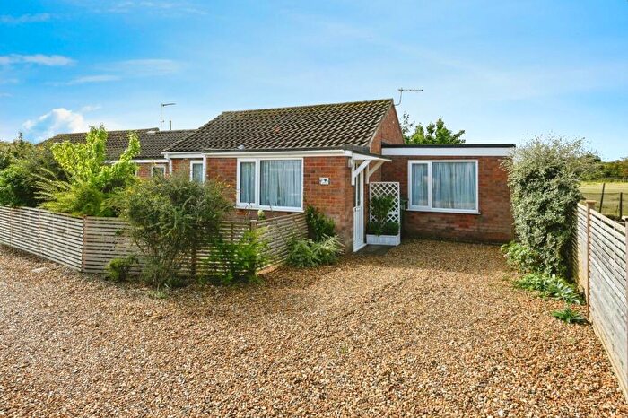 2 Bedroom Bungalow For Sale In The Cedars, Snettisham, King's Lynn, Norfolk, PE31
