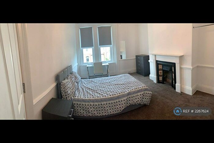 8 Bedroom Terraced House To Rent In Manor House Road, Newcastle Upon Tyne, NE2