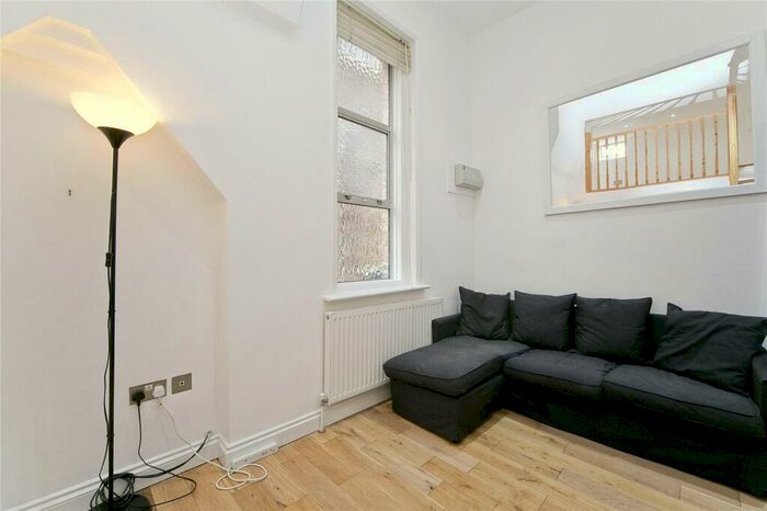 Apartment To Rent In St. Cuthberts Road, Kilburn, NW2