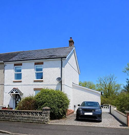 3 Bedroom End Of Terrace House For Sale In Heol Y Felin, Ammanford, SA18