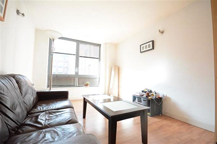 1 Bedroom Flat To Rent In The Hicking Building, Queens Road, NG2