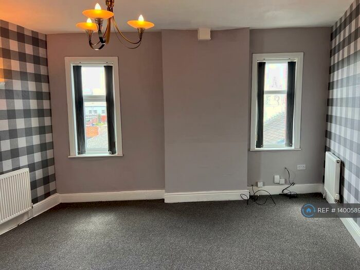 2 Bedroom Flat To Rent In Denton Road, Audenshaw, Manchester, M34