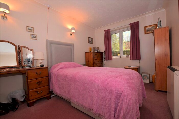 2 Bedroom Flat For Sale In Flat, Orchard Court, St. Chads Road, Leeds, West Yorkshire, LS16