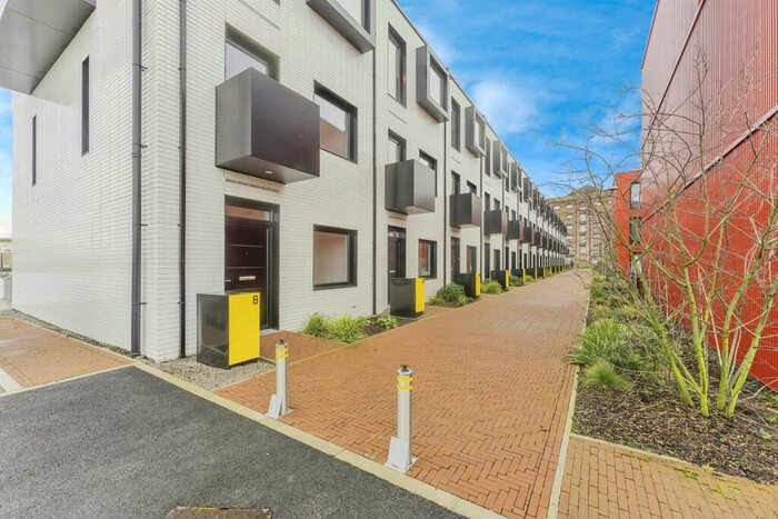 3 Bedroom House To Rent In Redbridge Quay, Birkenhead, CH41