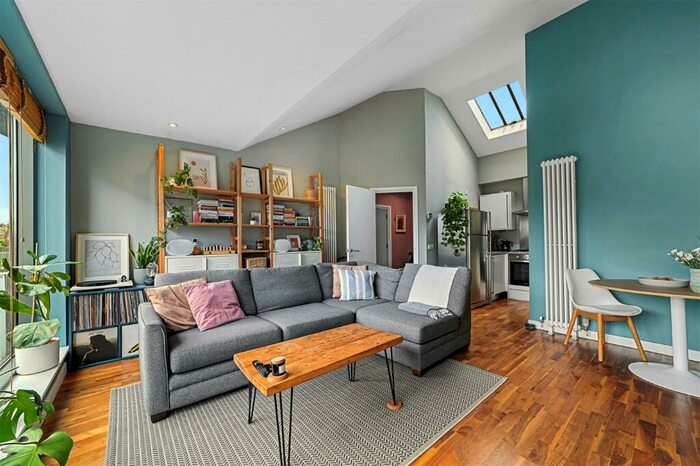 1 Bedroom Apartment To Rent In Old Ford Road, London, E3