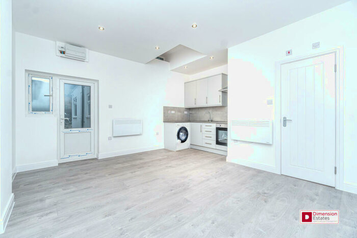 Studio To Rent In Lower Clapton Road, Lower Clapton, Hackney, E5