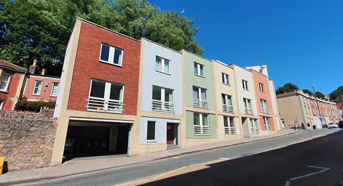 1 Bedroom Flat To Rent In Brandon Villas, Bristol, BS8