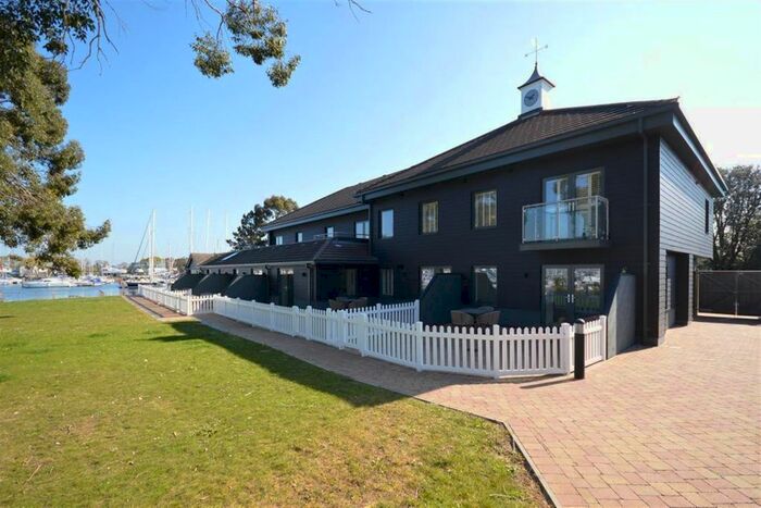 2 Bedroom Flat To Rent In The Salterns, Chichester Marina, Chichester, PO20