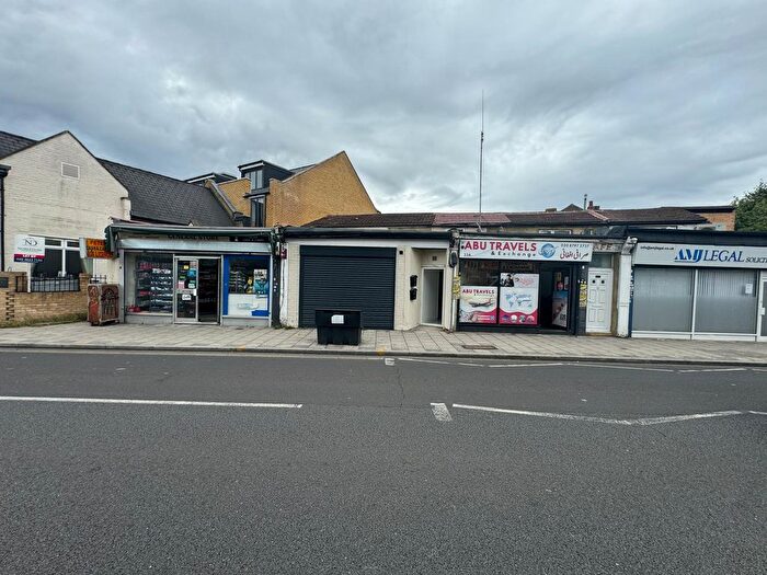2 Bedroom Flat For Sale In Whitton Road, Hounslow, TW3