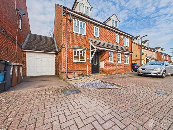 3 Bedroom Semi Detached House For Sale In Swale Close, Great Ashby, Stevenage, SG1