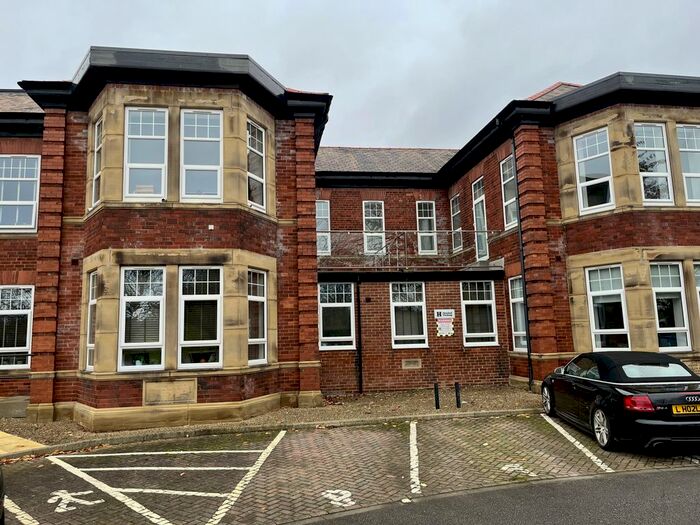 1 Bedroom Flat To Rent In Henshall, Woodlands Village, Wakefield, WF1